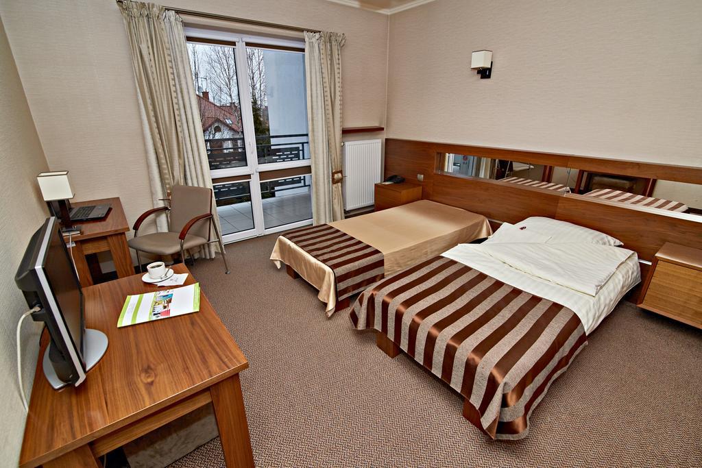 Hotel Ted Radomsko Zimmer foto